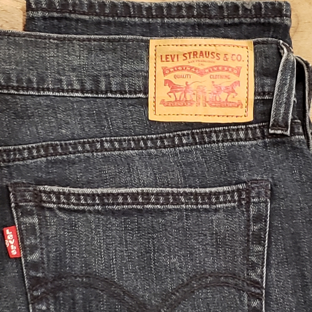 Jeans - Picture 2 of 2